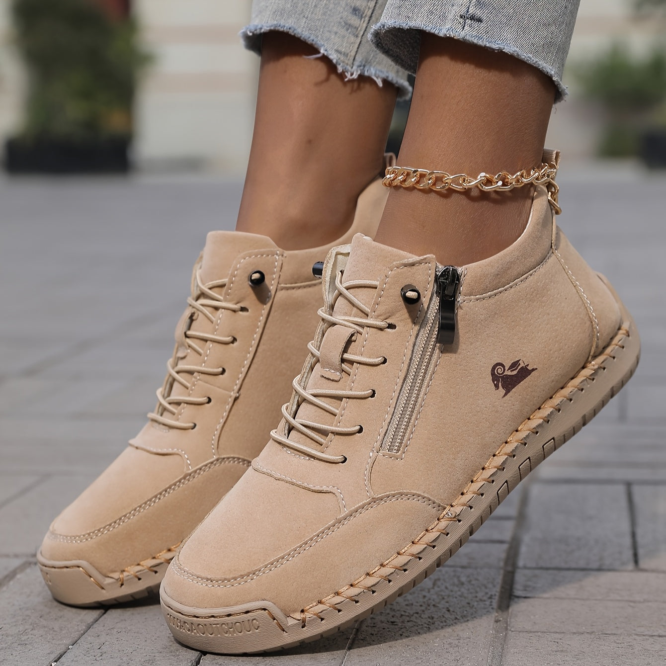 Mila: cómodas zapatillas ortopédicas con cremallera
