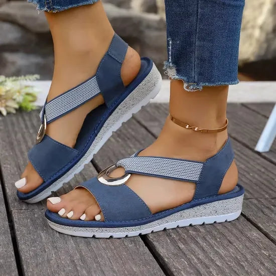 Elegantes sandalias con soporte ajustable