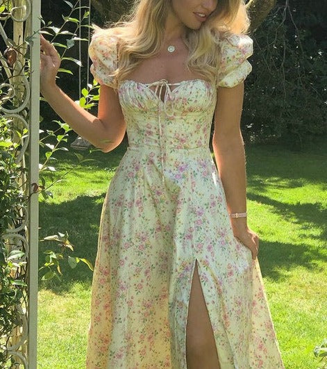 Vestido con mangas abullonadas