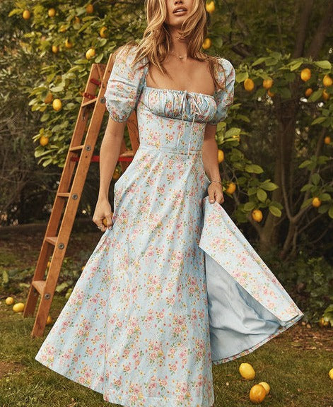 Vestido con mangas abullonadas